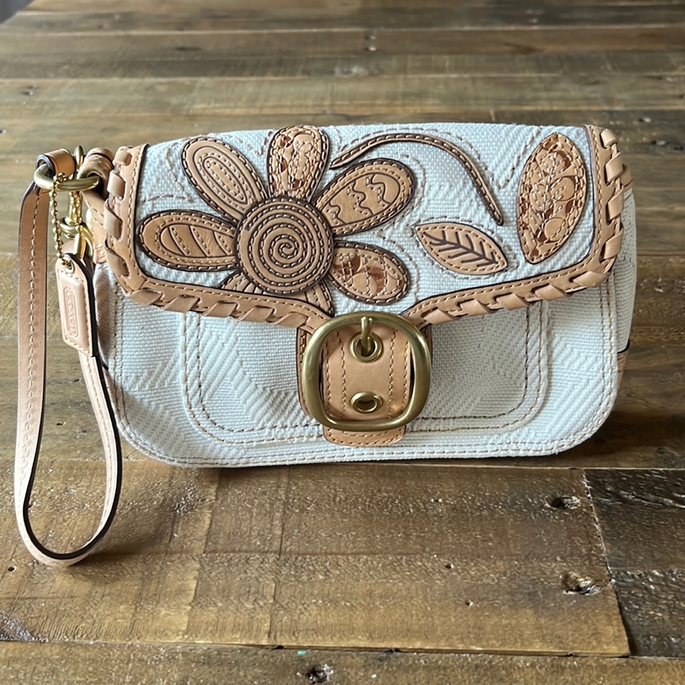 *RARE* Vintage Coach Bleecker Vachetta Floral Large Wristlet